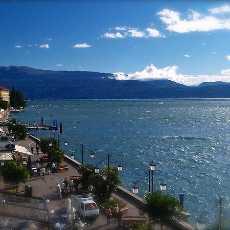 Hotel Diana Gardone Riviera Kültér fotó