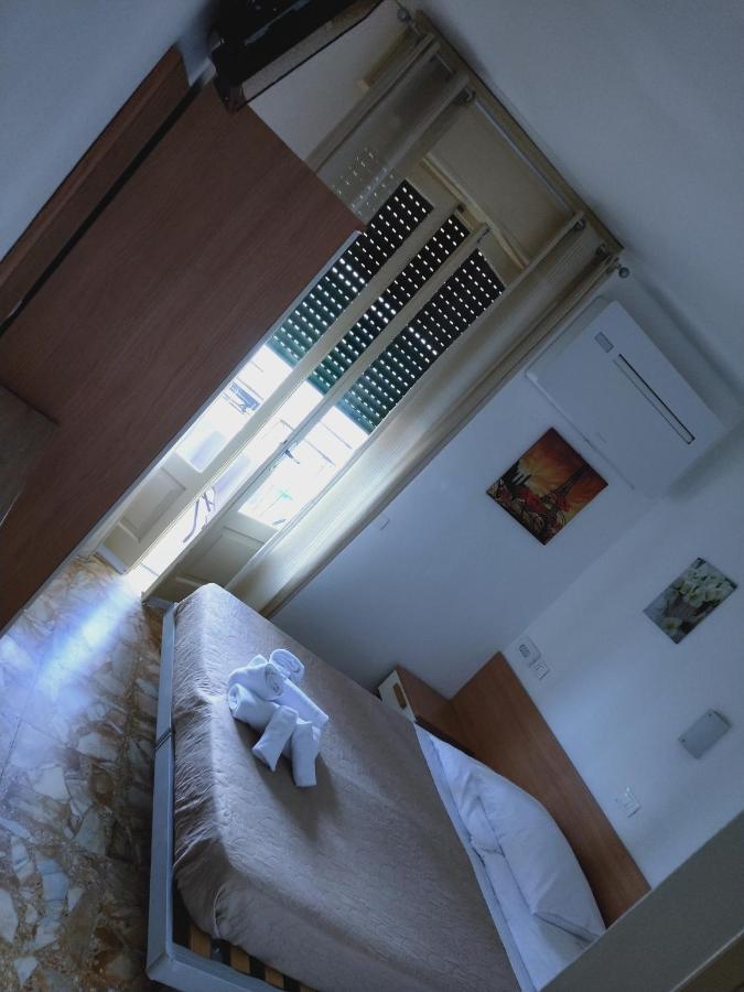 Hotel Diana Gardone Riviera Kültér fotó