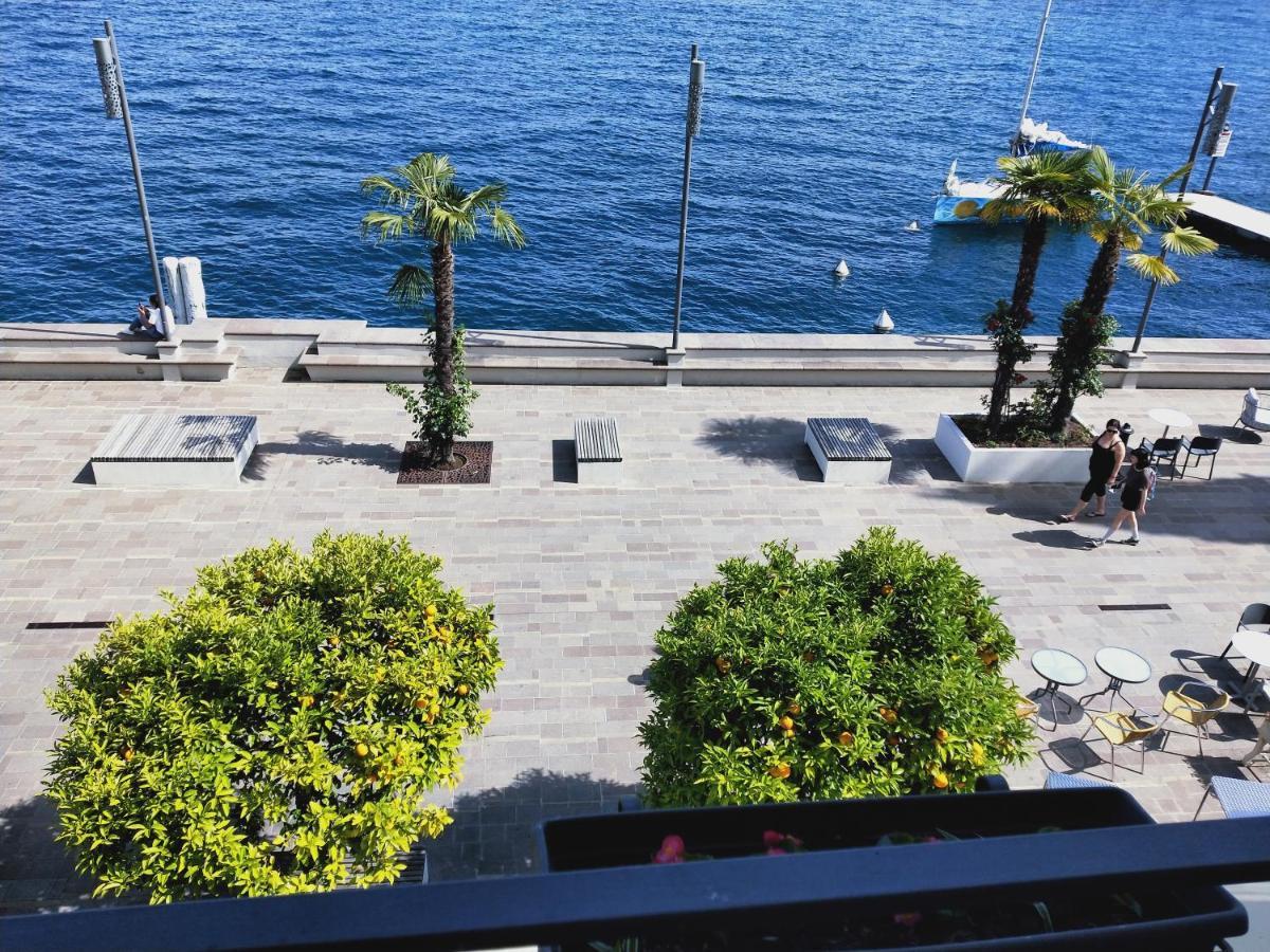 Hotel Diana Gardone Riviera Kültér fotó