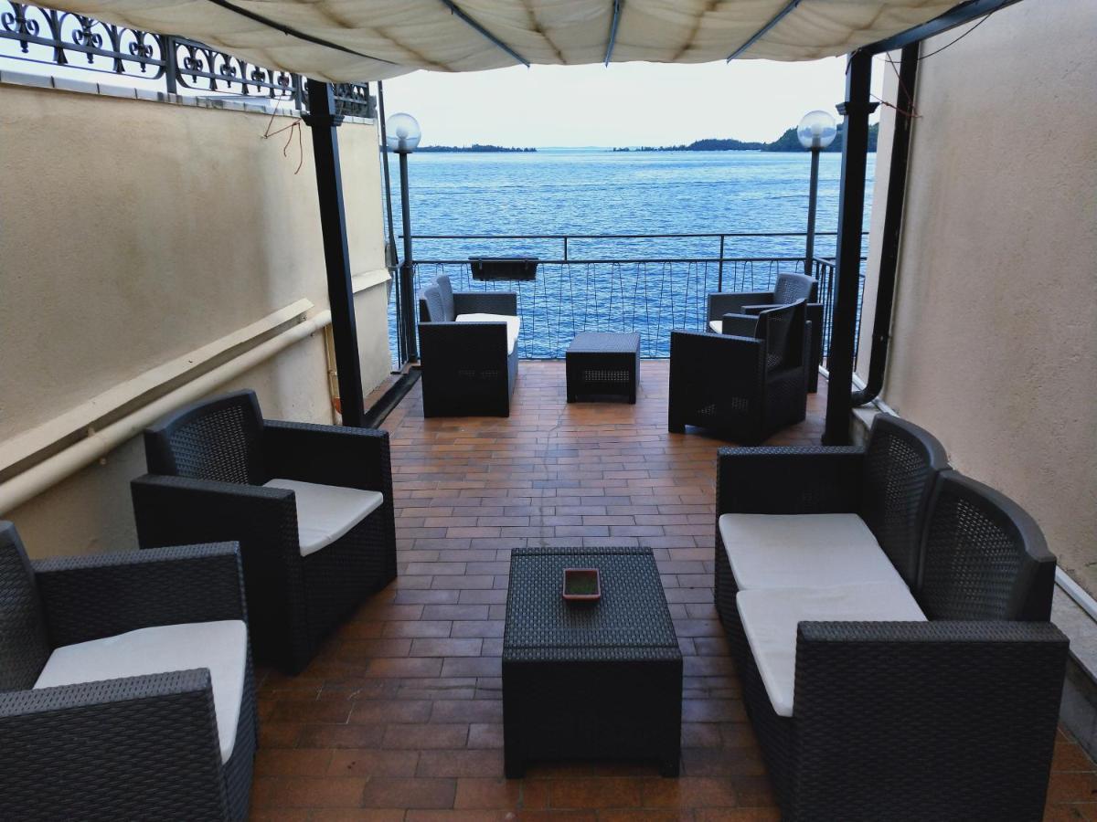 Hotel Diana Gardone Riviera Kültér fotó