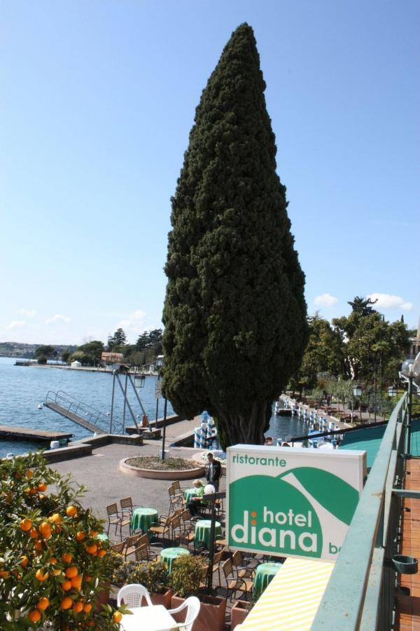 Hotel Diana Gardone Riviera Kültér fotó