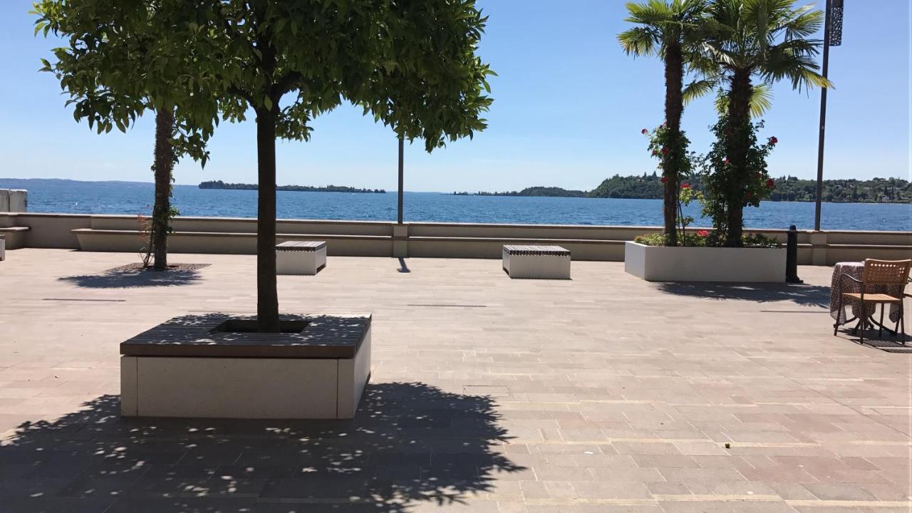 Hotel Diana Gardone Riviera Kültér fotó