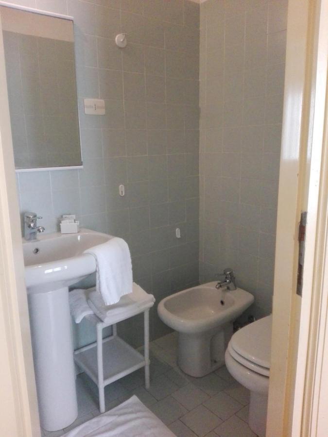 Hotel Diana Gardone Riviera Kültér fotó