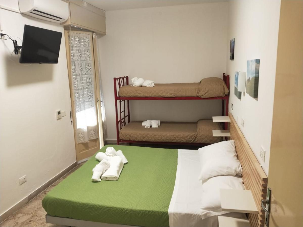 Hotel Diana Gardone Riviera Kültér fotó